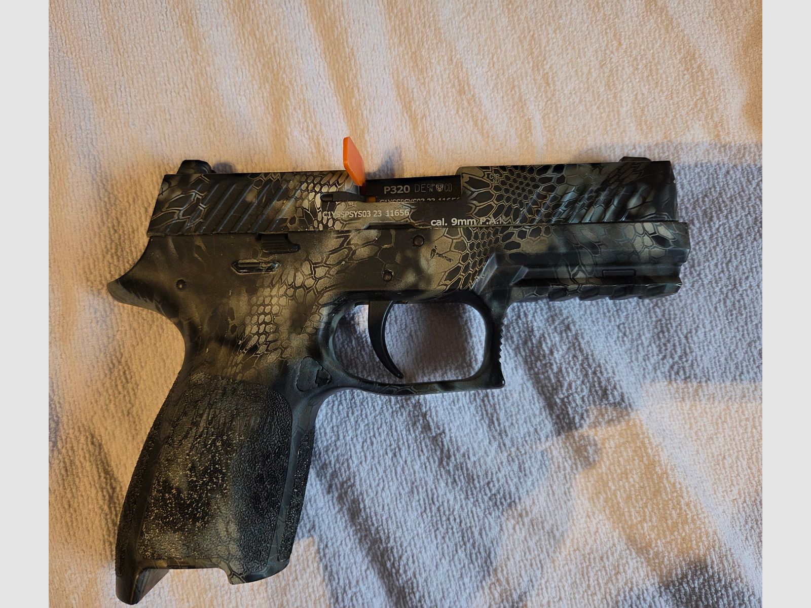 Sig Sauer P320 Schreckschuss Pistole 9mm P.A.K. Cobra camo inkl. Waffenkoffer