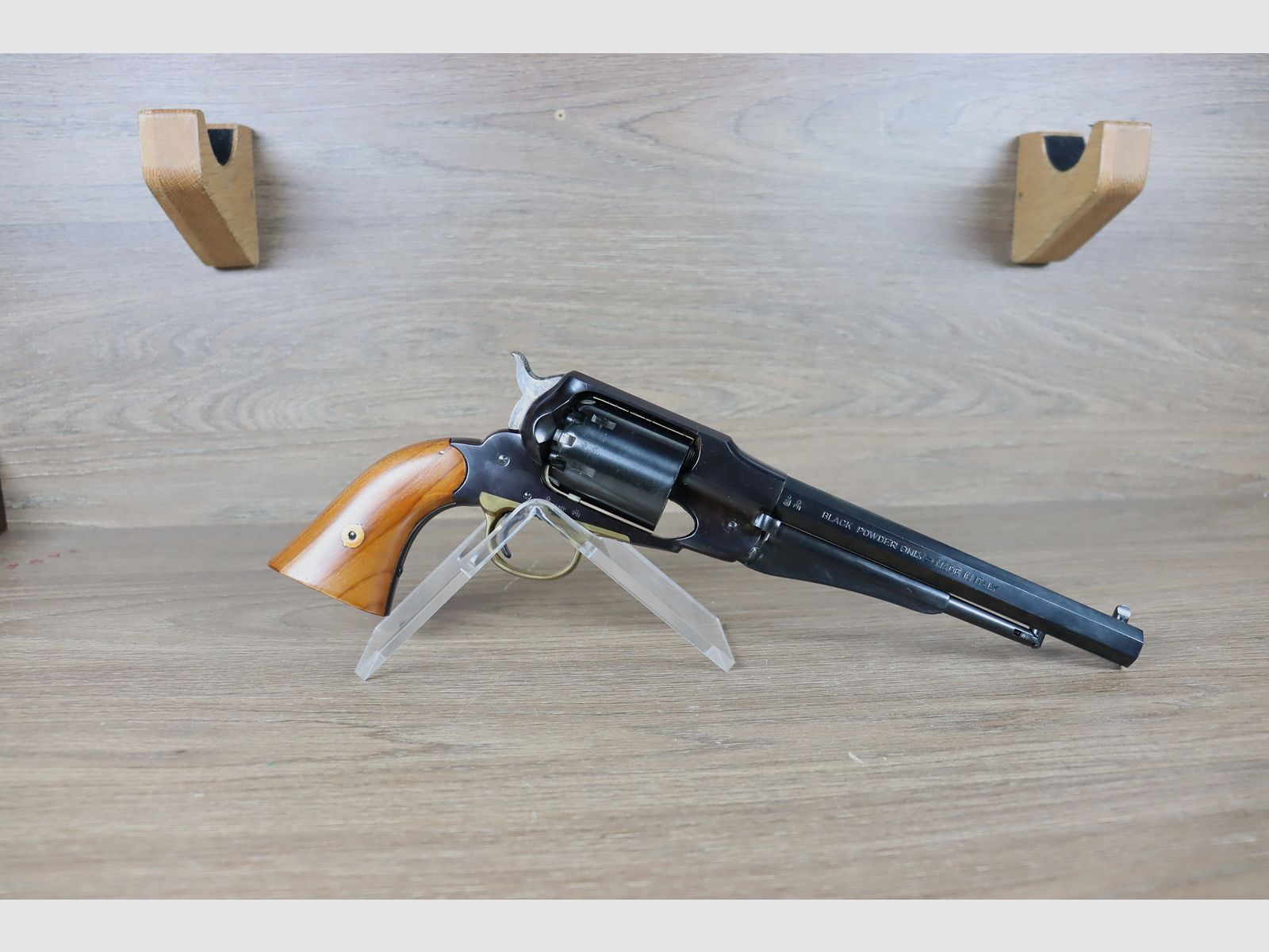 1858 Remington, immagine 2 di 3