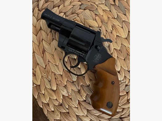 Schreckschuss Smith&Wesson Combat Magnum revolver.