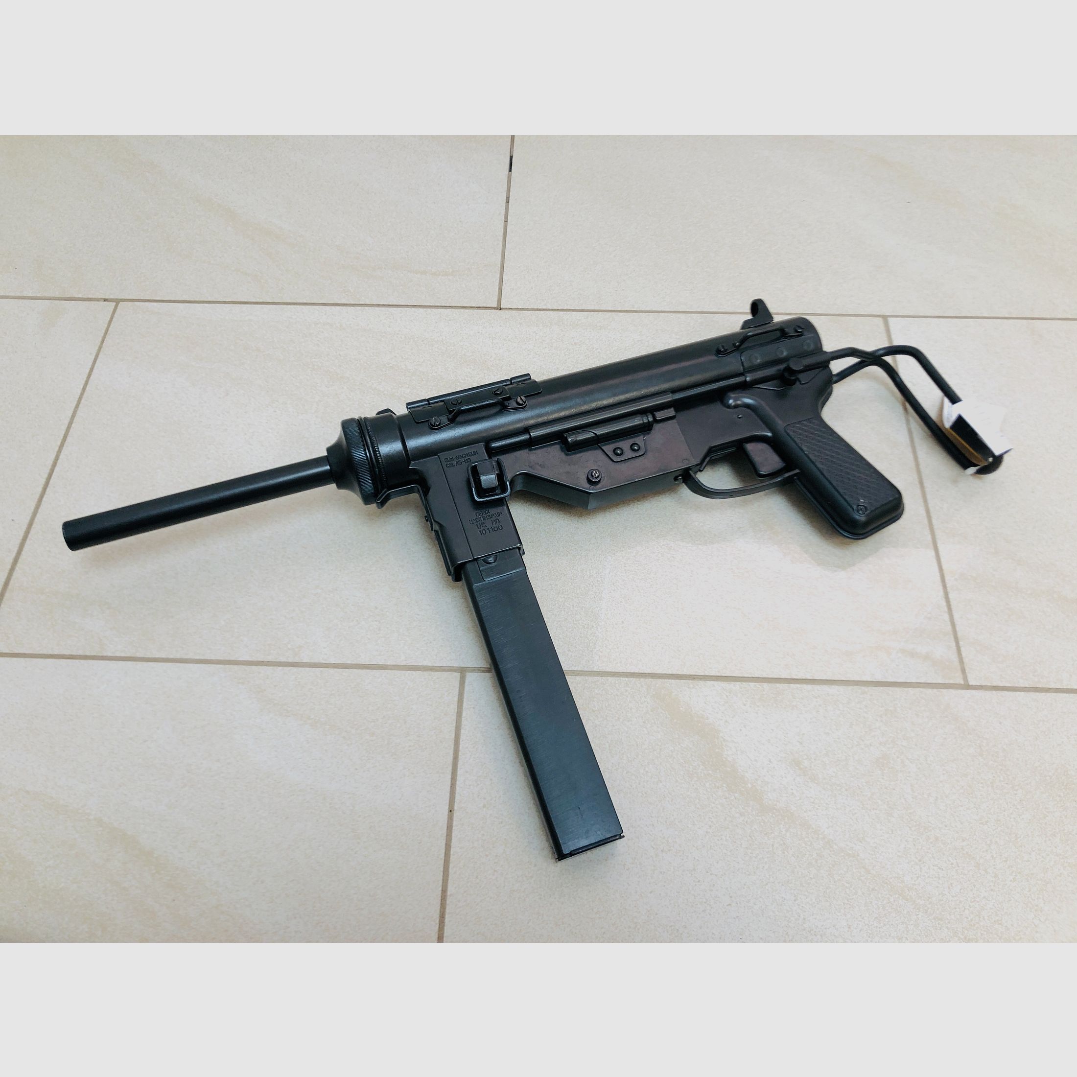 ••• Dekowaffe / Modellwaffe US Maschinenpistole M3 / Greasegun / NEU + OVP •••