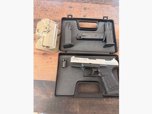Walther P99 blank firing pistol 9mm P.A.K. - 4 magazines - holster - light signs of use