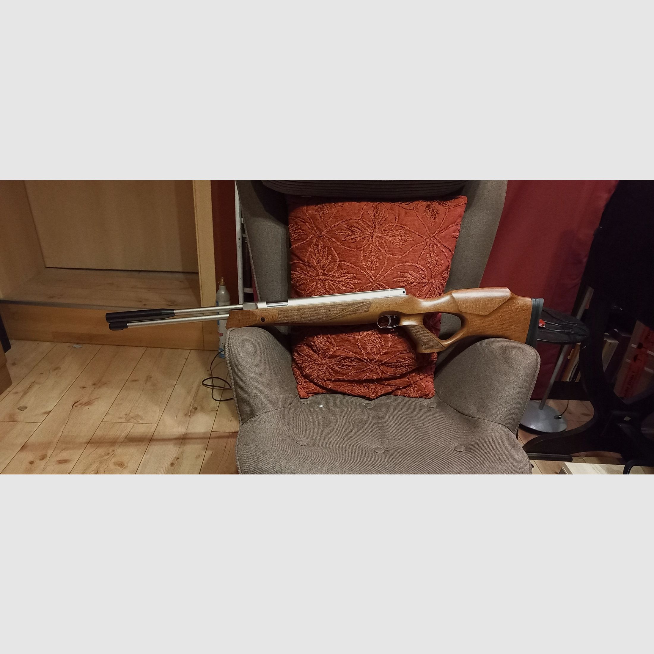 HW 97 KT Lochschaft roestvrij staal verchroomd 4,5 mm F teken