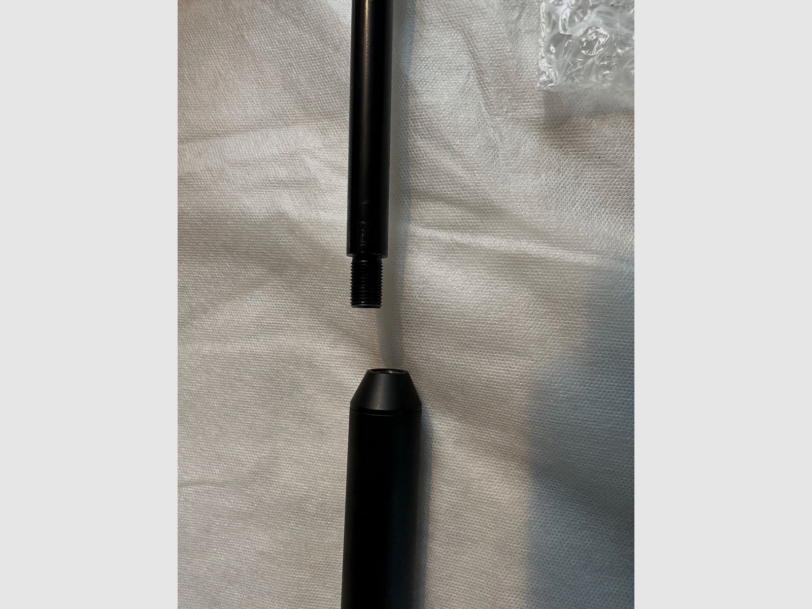 Weihrauch HW 100 T, with silencer, 3 new cartridges, requires a firearms ownership license, as good as new