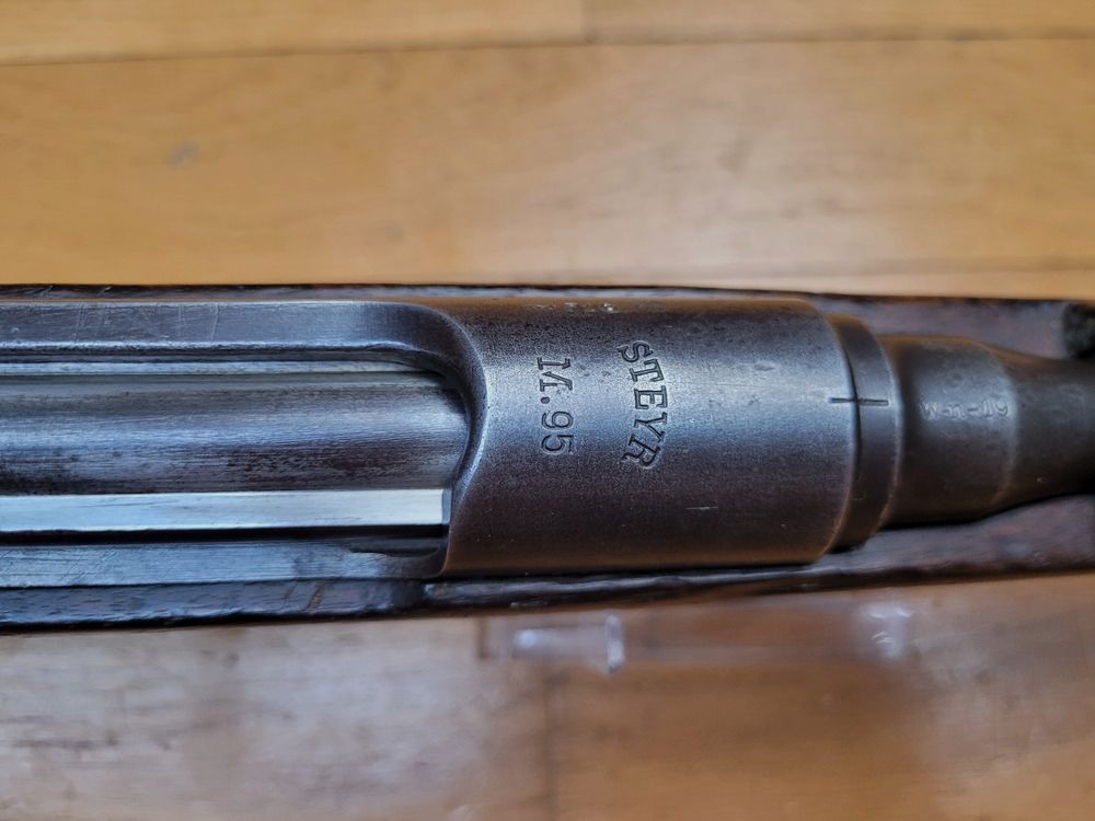 Venerabile e RARO moschettone da cavalleria austriaco M95 (non 95/30 esattamente!) – Calibro originale del 14-18 in 8×50 Mannlicher (e non in 8x56R post 1930) – Clip Mannlicher disponibile – Arsenal di Steyr e 100% originale – Categoria D – Molto raro e in condizioni complessive eccellenti, immagine 1 di 31