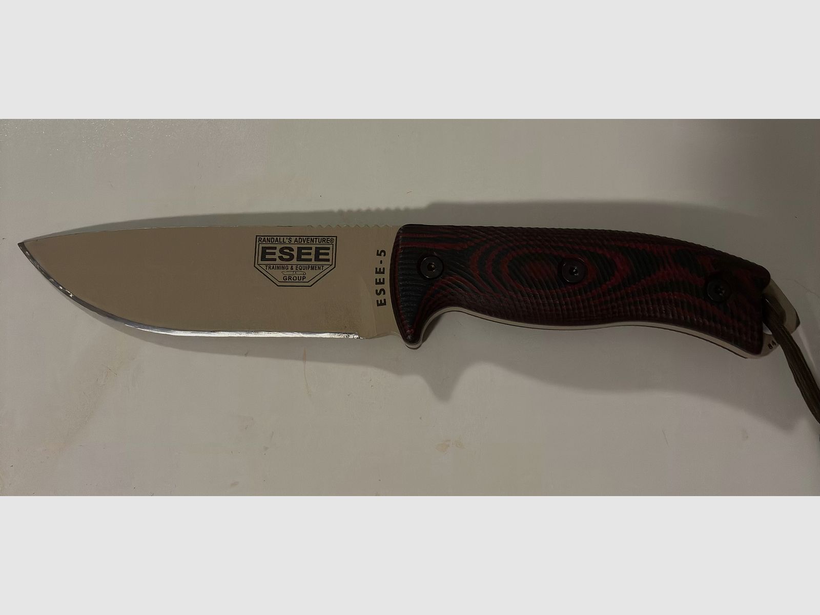 ESEE 5 3D impugnatura