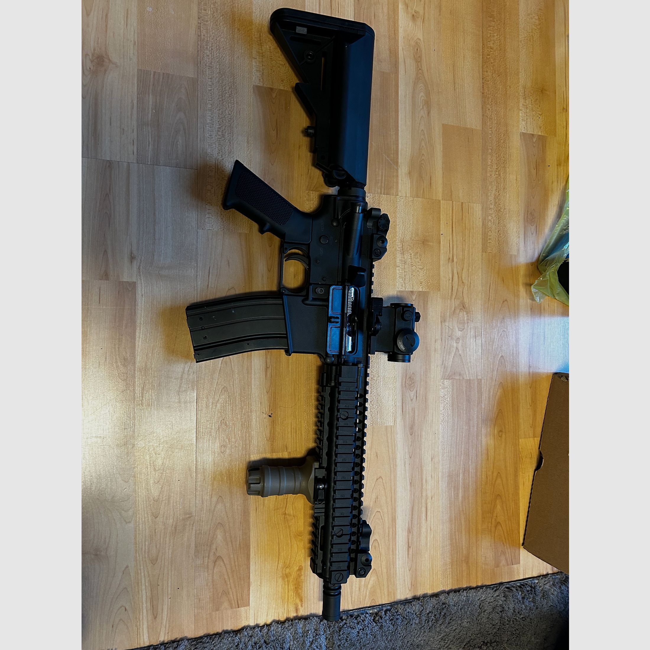 MK18 Gas Airsoft – with optics, used