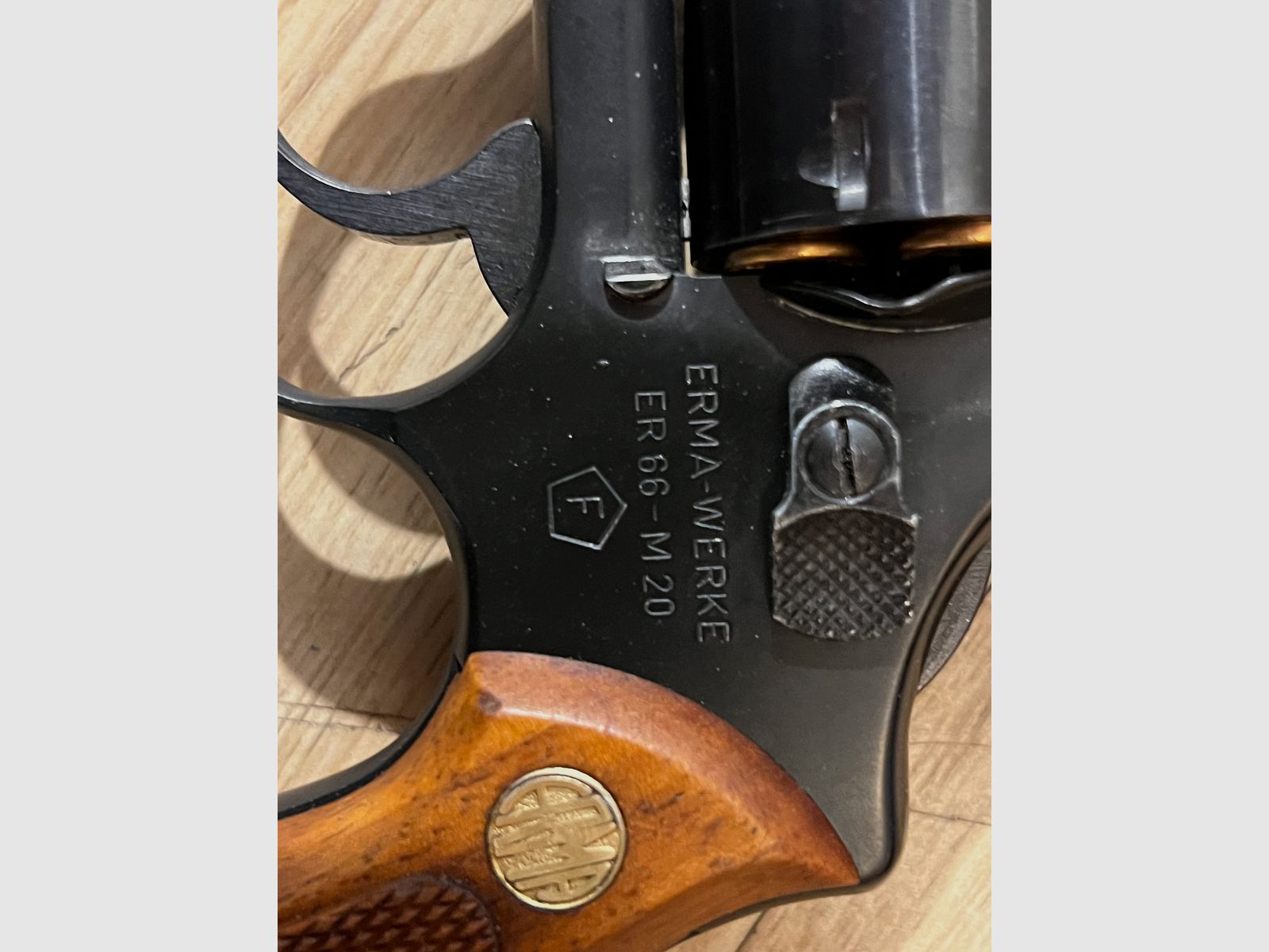 ERMA ER 66 M20 4mm, pero como pistola de fogueo PK