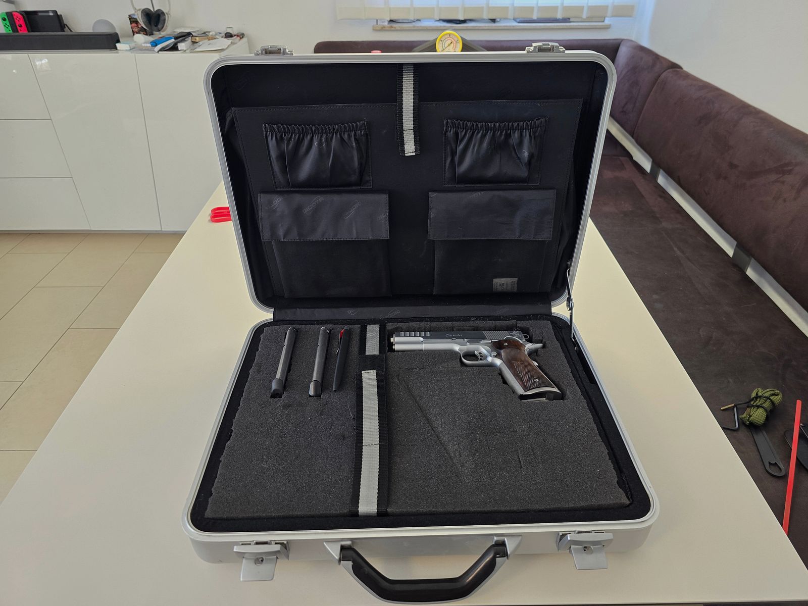 Nowlin Crusader 9mm 1911 – Custom Competition-Pistole – Sehr gepflegt mit Koffer & Zubehör