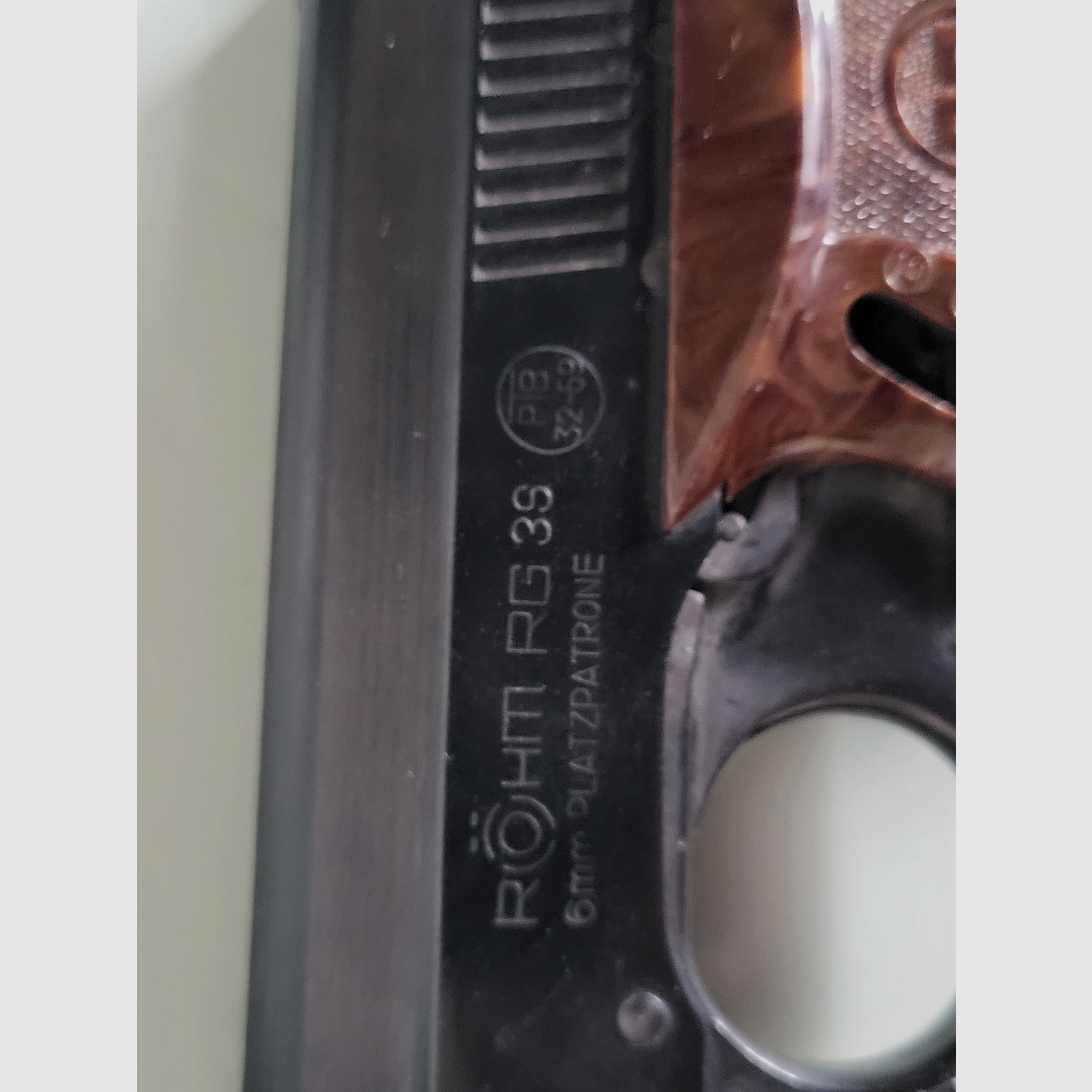 Pistolet à gaz de poche - arme de tir d'alarme RÖHM RG 3S - années 1970