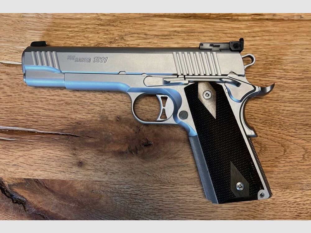 SIG Sauer 1911 9mm Luger