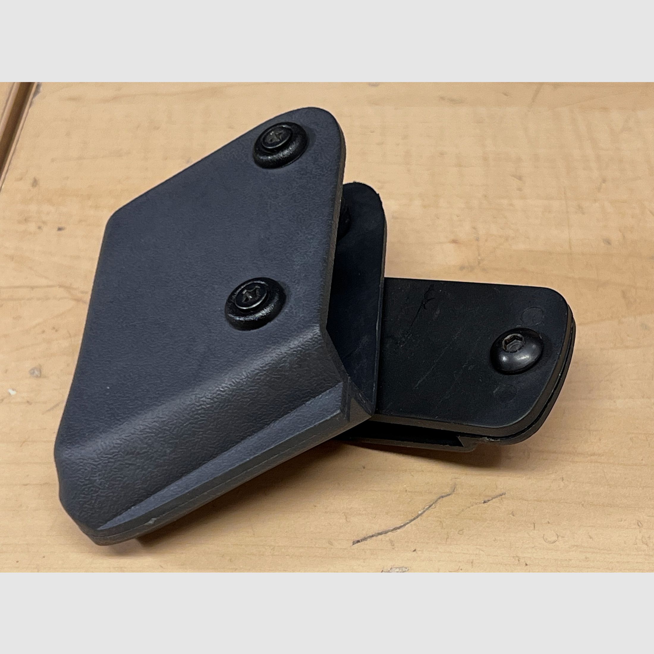IPSC magazine pouch in black