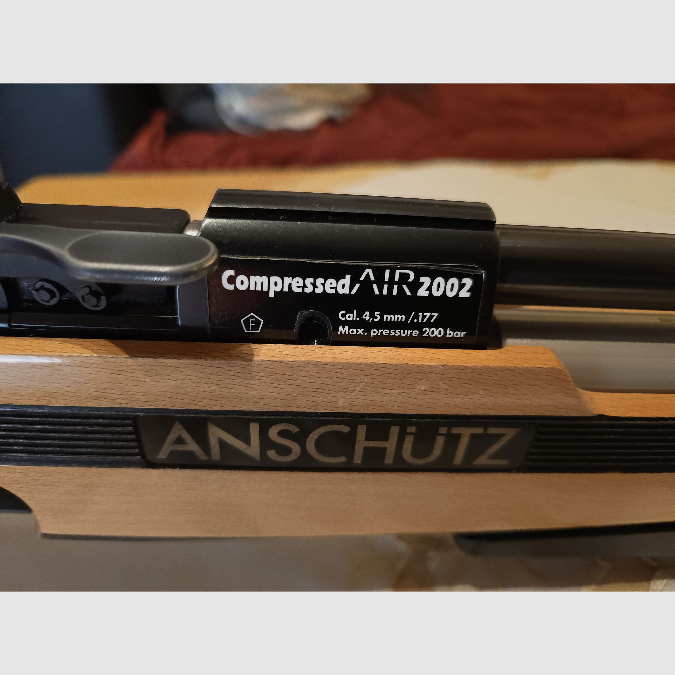 Anschütz 2002 mit Tasche 