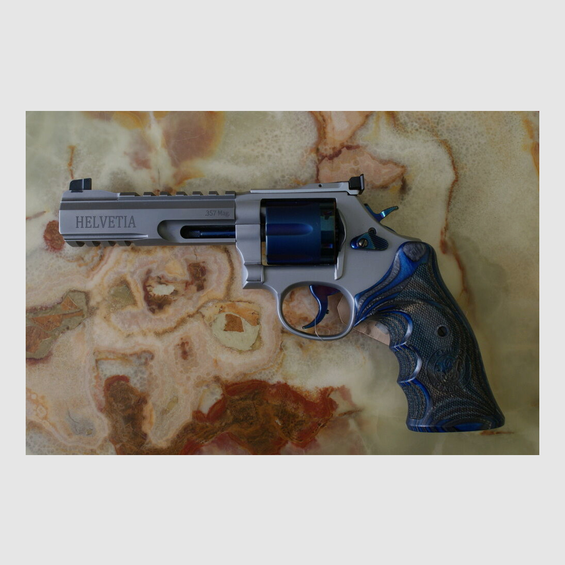 Smith & Wesson	 686 Club 30-Helvetia 5''