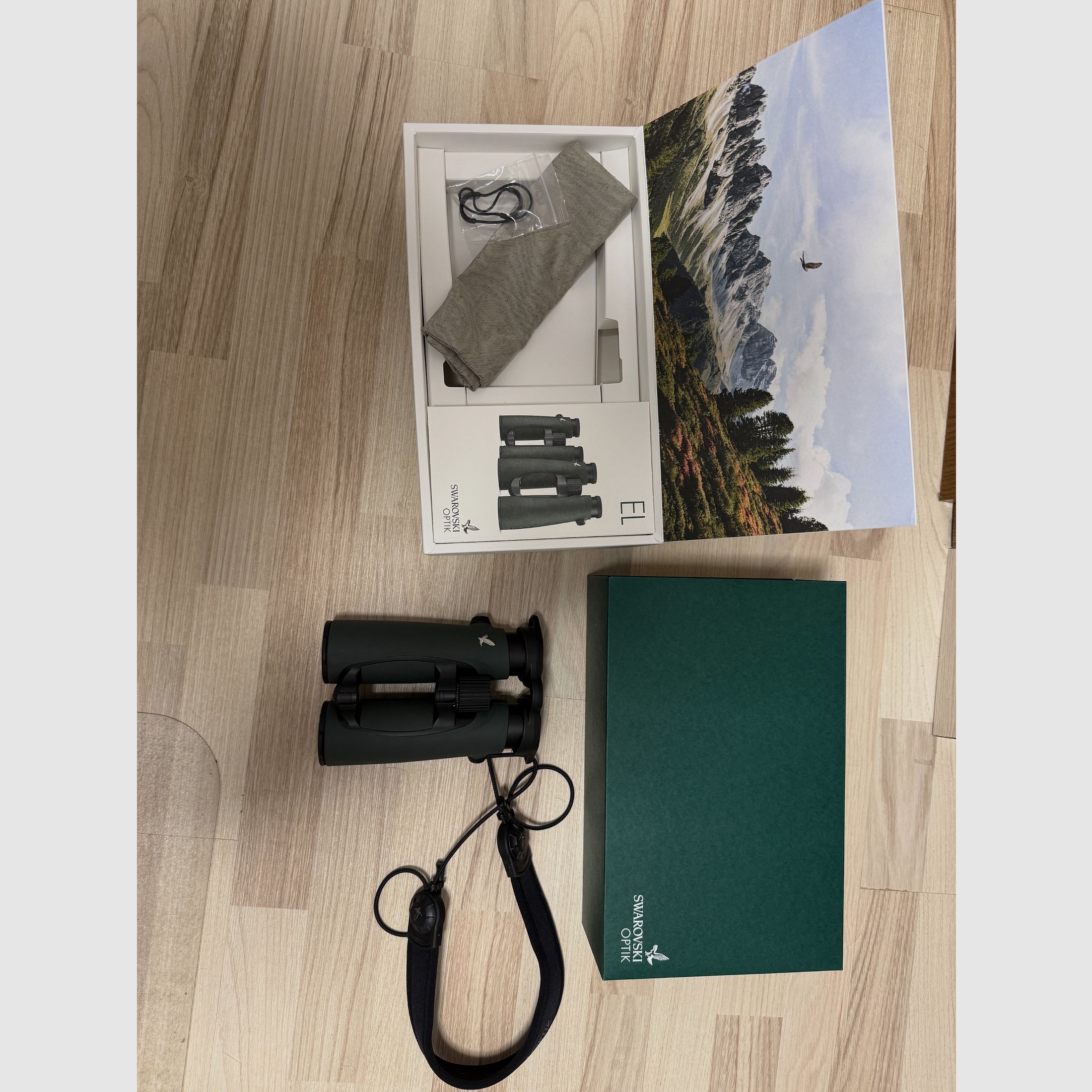 Swarovski EL 8.5x42 WB binoculars as good as new