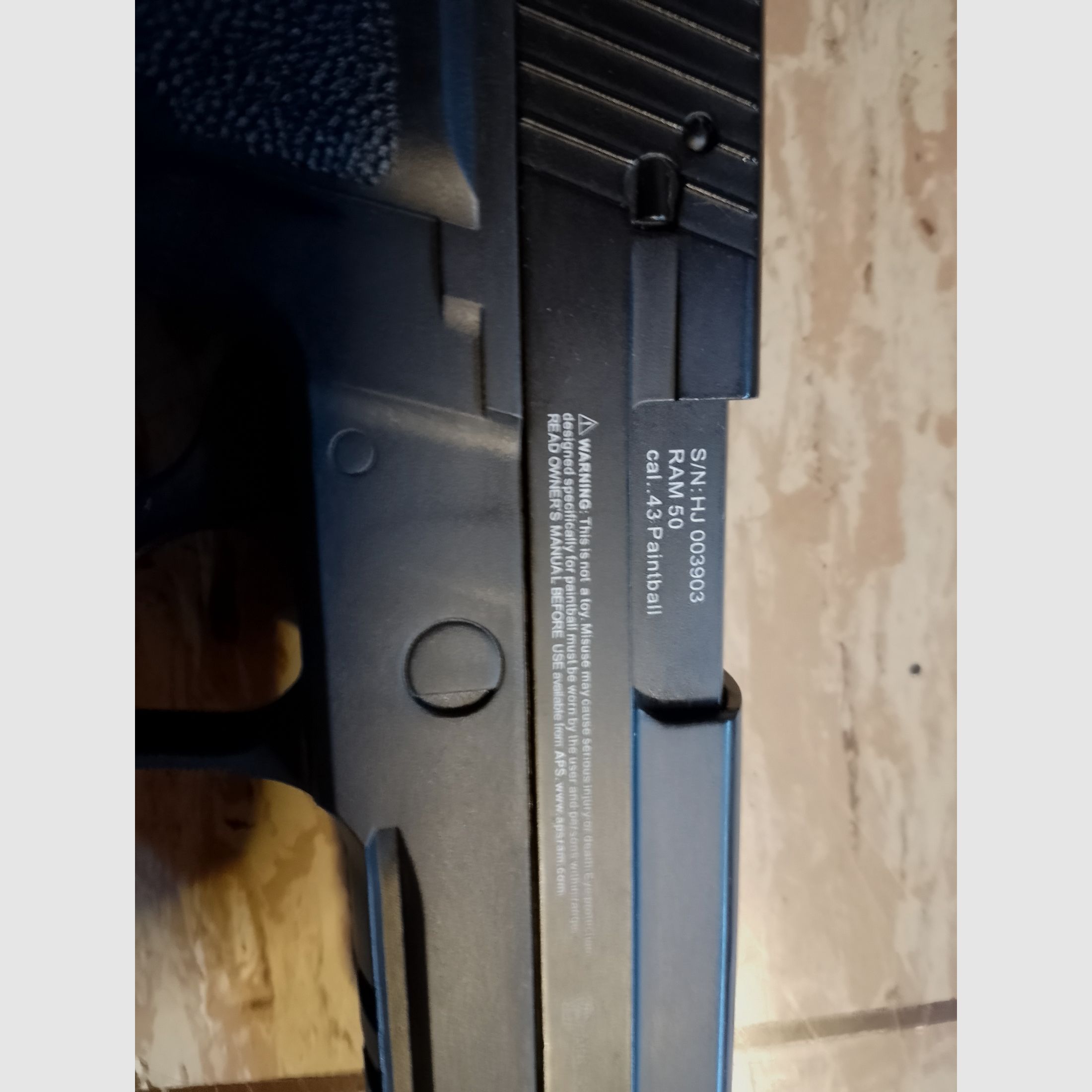 Pistola RAM Marcador X50 Calibre 0.43 de APS original nueva con 4 cargadores Rubberballs F en el pentágono