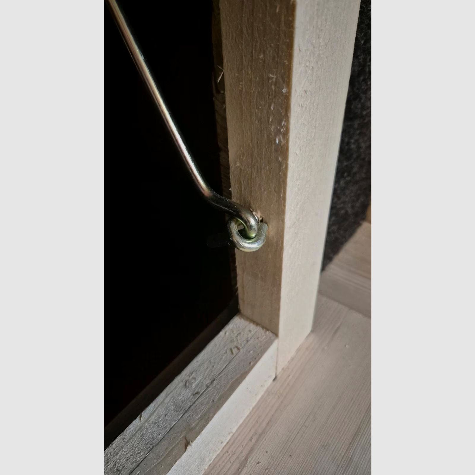 Mobile, cabina di caccia su ruote in tavole di larice