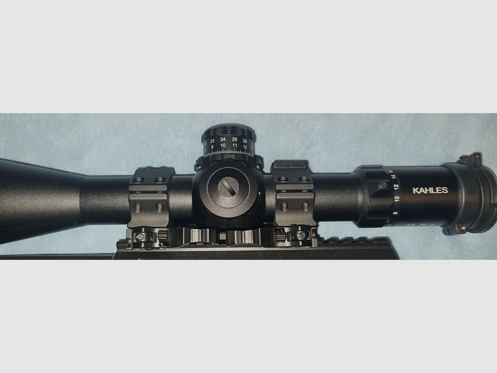 Kahles K624i 6-24x56 Zielfernrohr mit ERA-TAC Brückenmontage mit QD-Montage
