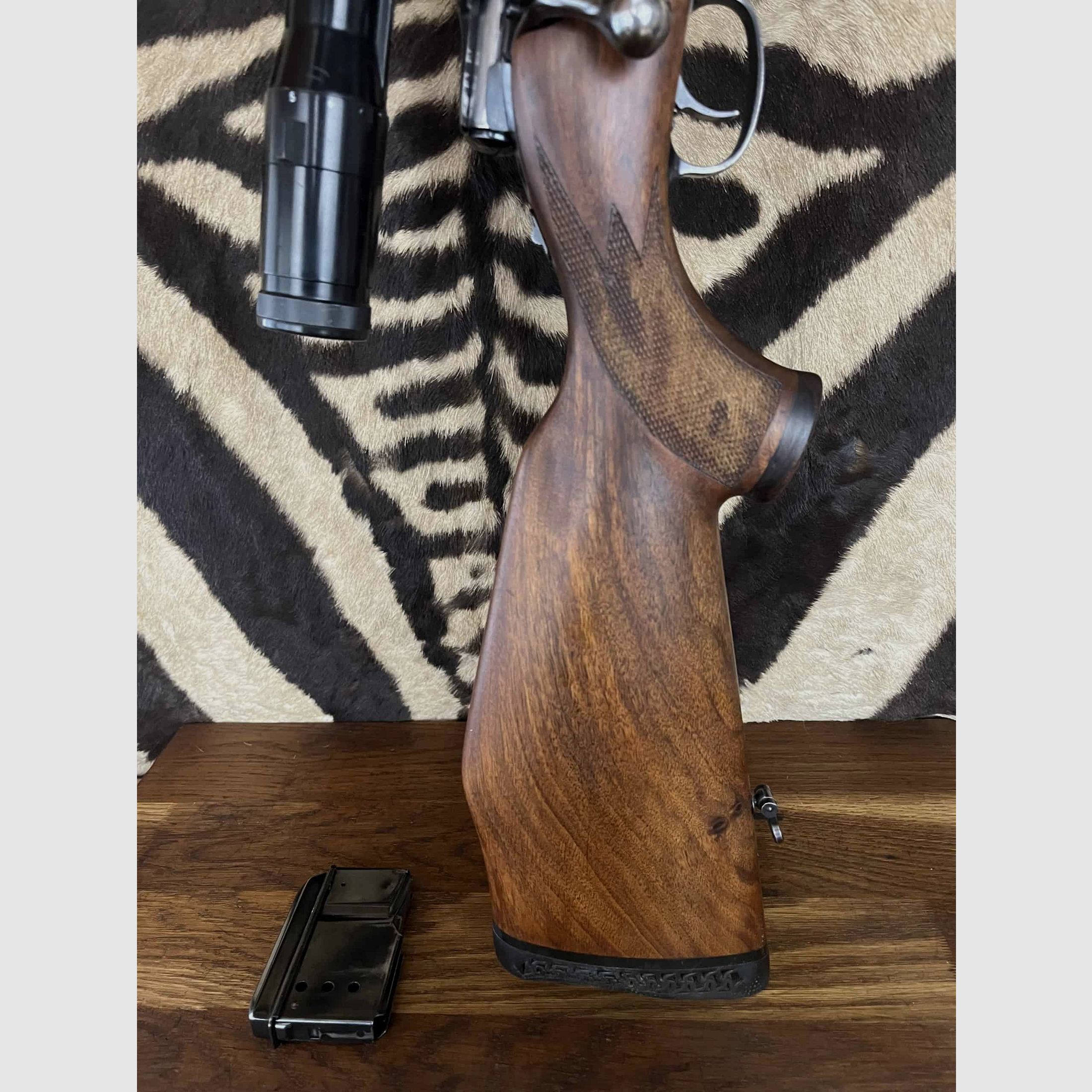 Carabine Sauer 80 cal.7×64 – ca.57cm – lunette Zeiss Diavari 2.5-10×52 – 2 chargeurs, image 10 sur 11