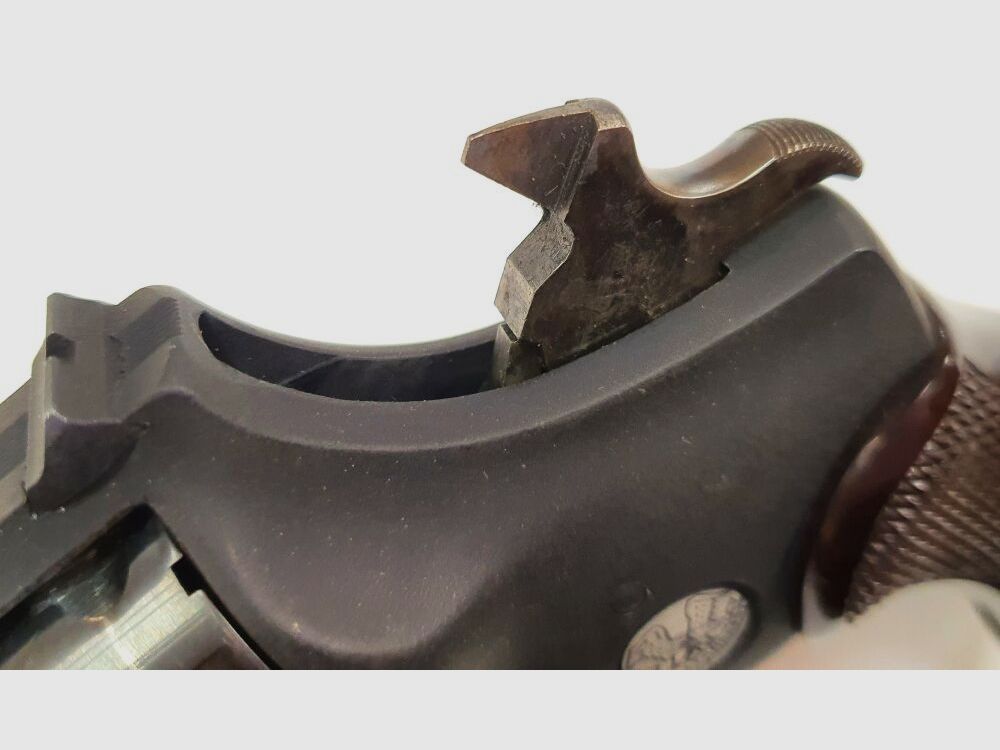 High Standard Sentinel R-103 9 shot drum