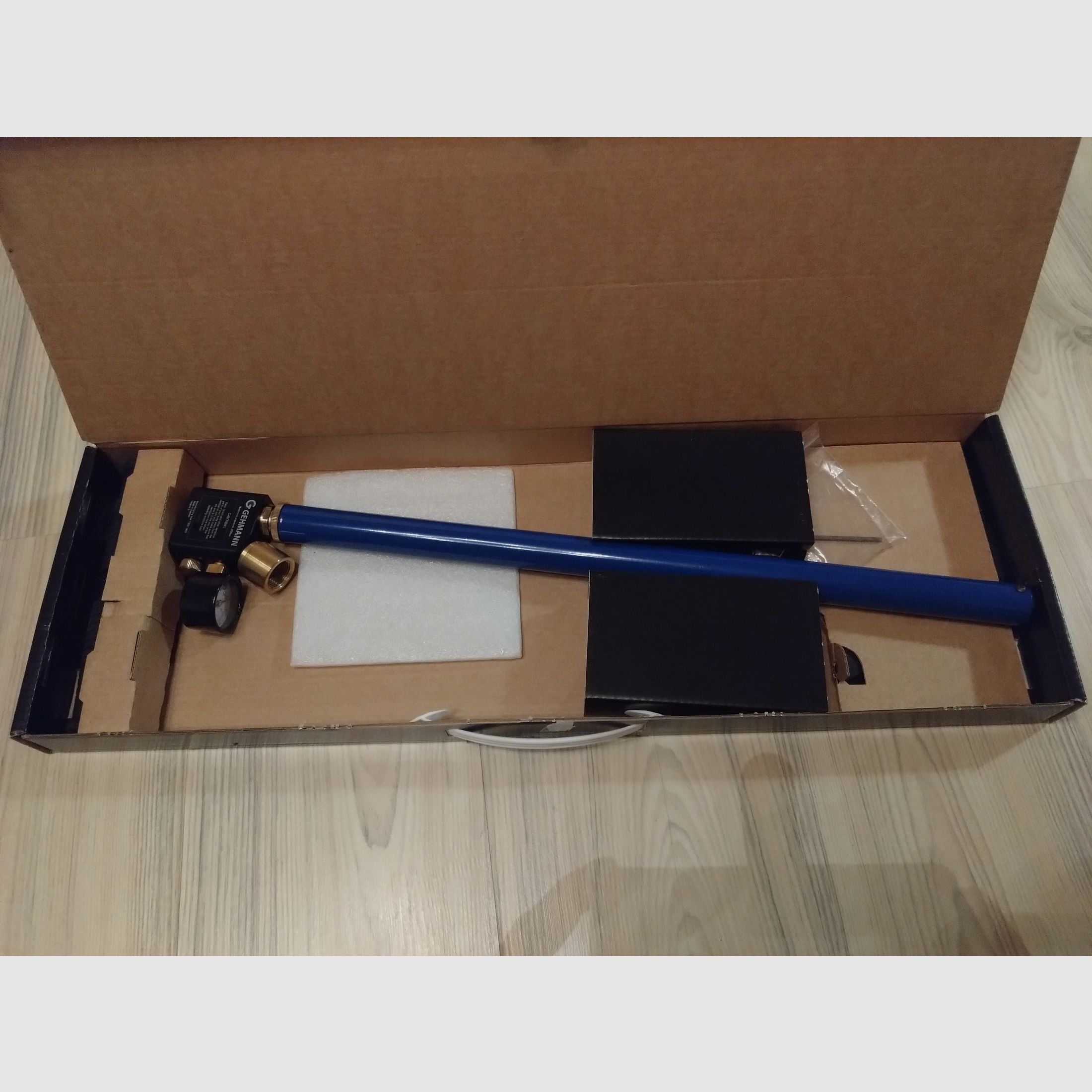 Gehmann Pressluftpumpe M220 Handpumpe mit Manometer max. 300 bar 3-Kolben System