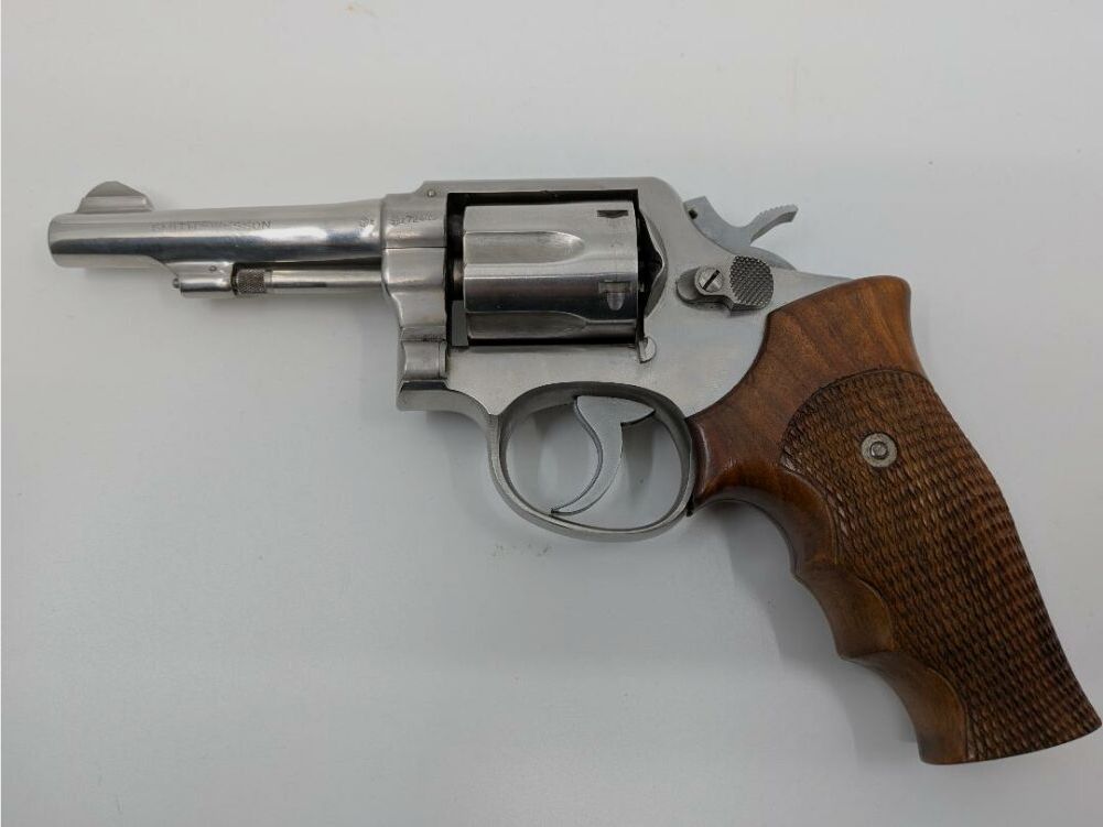 S&W 64