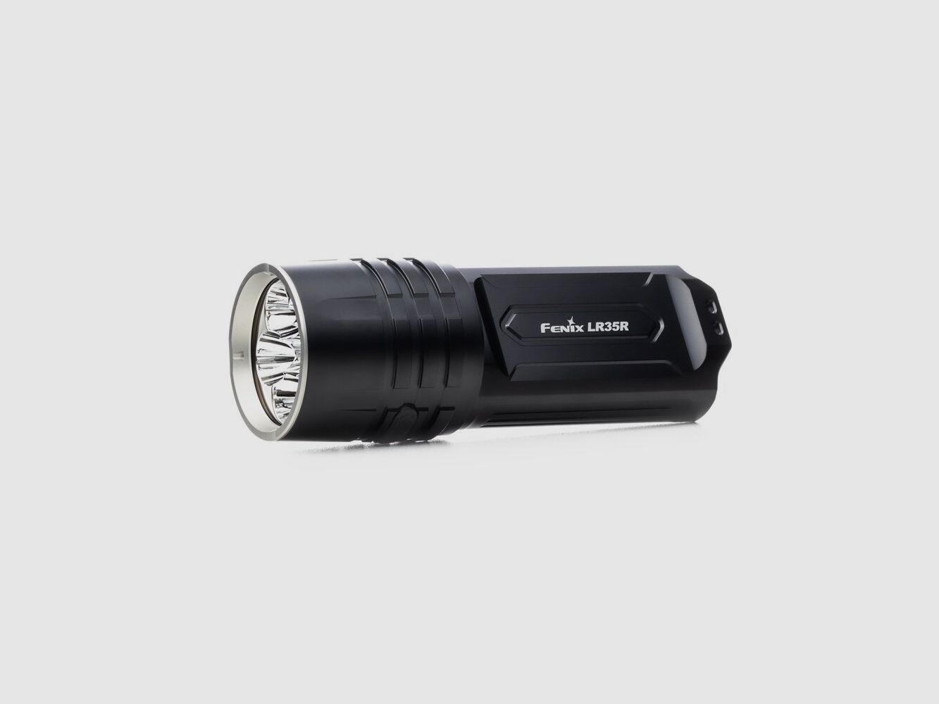 Fenix LR35R LED zaklamp