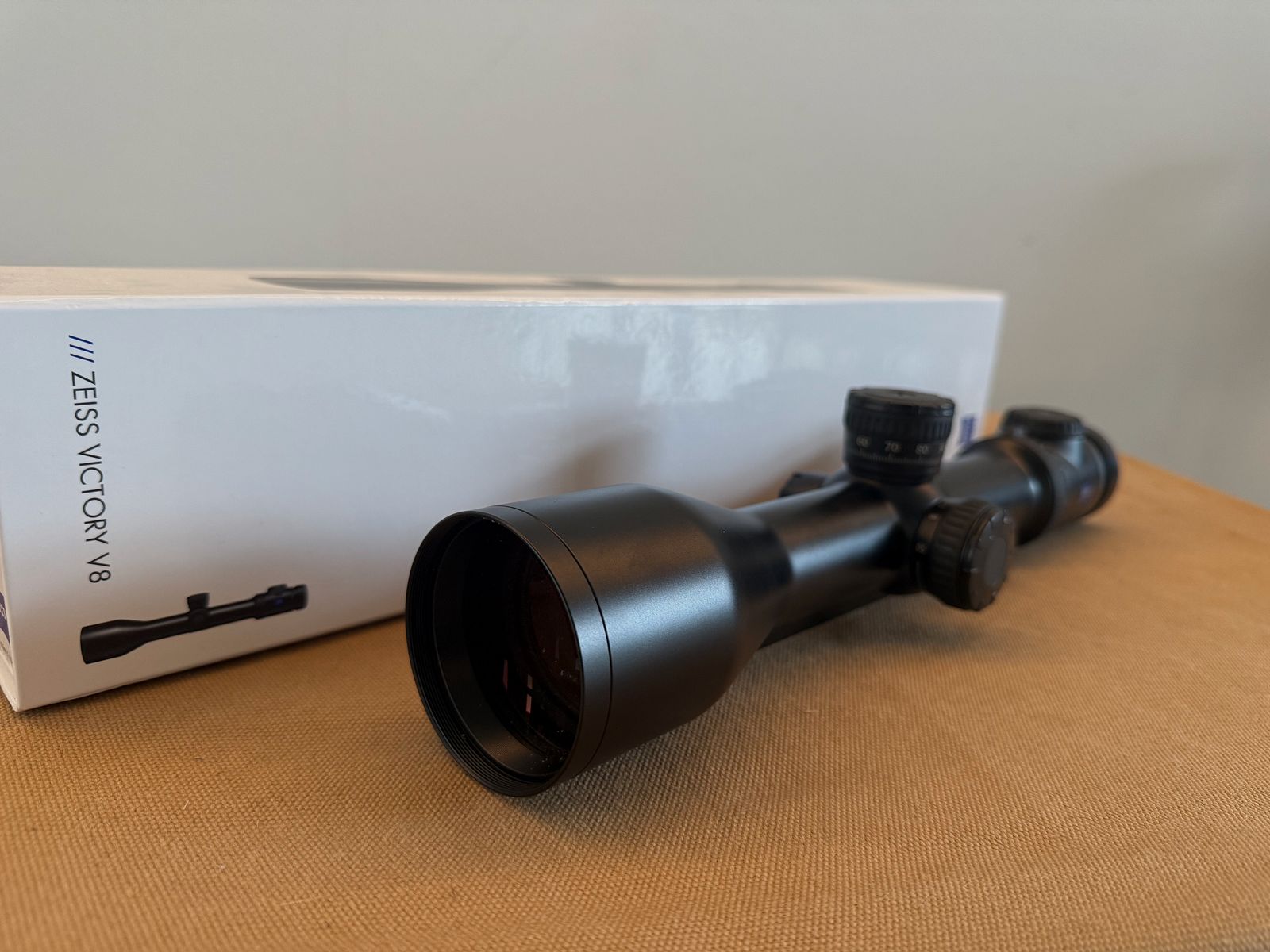 ZEISS Victory V8 2,8 – 20 × 56 | ASV | Parallaxe | Schiene | Absehen 60 | NEUWERTIG