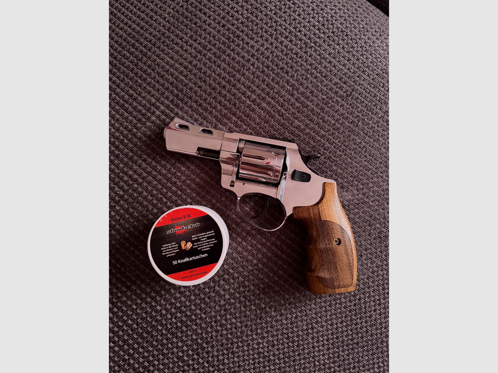 ZORAKI R2-3  SCHRECKSCHUSS+50 SCHUSS MUNITION. 