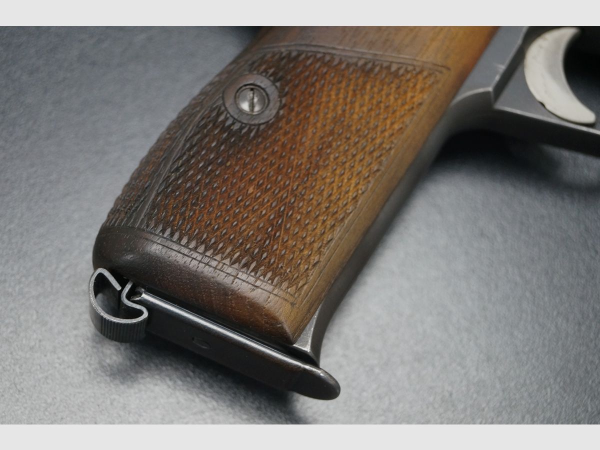 SIG P210, afbeelding 4 van 8