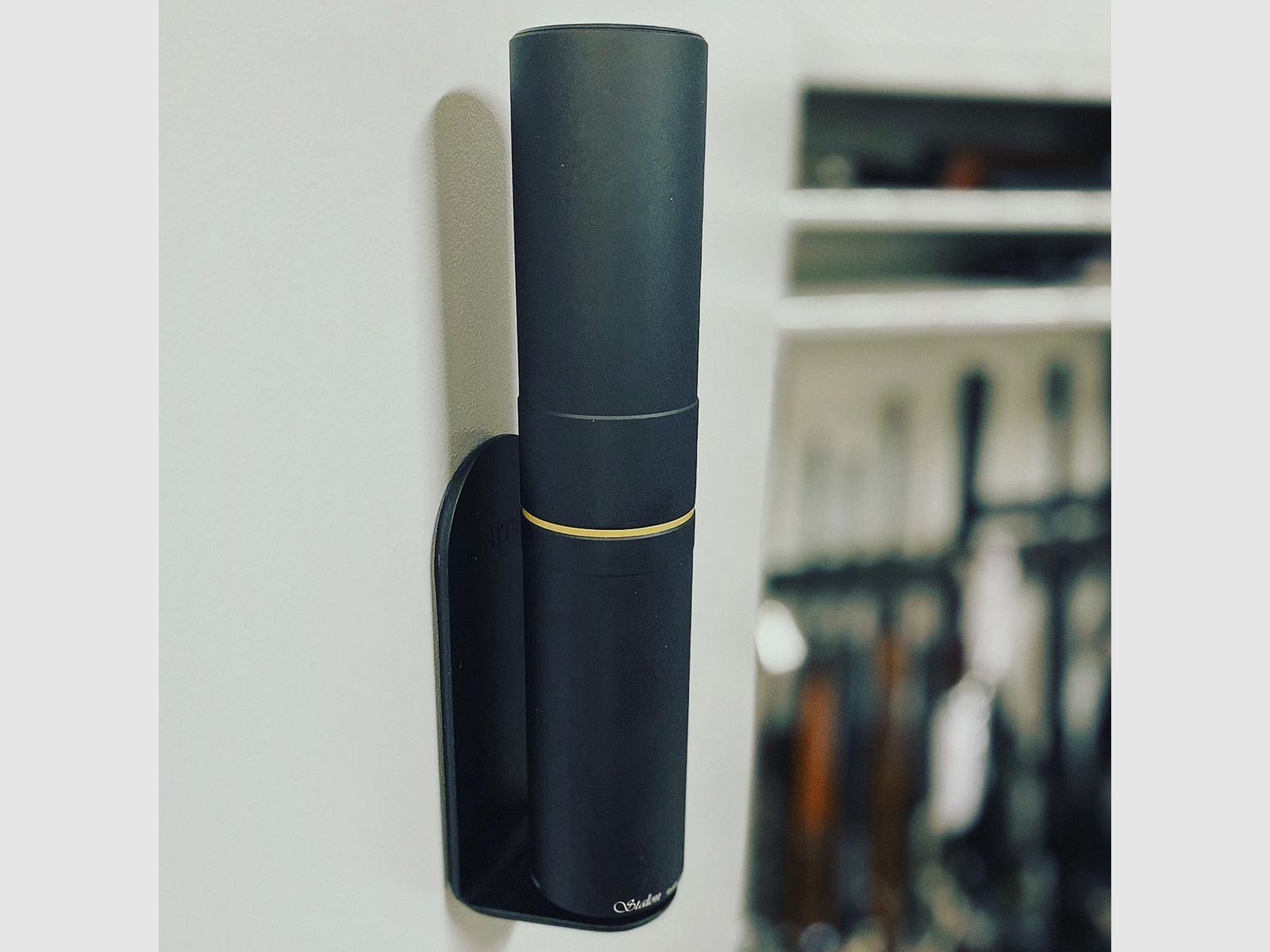 Supporto per silenziatore magnetico HUNTTECH