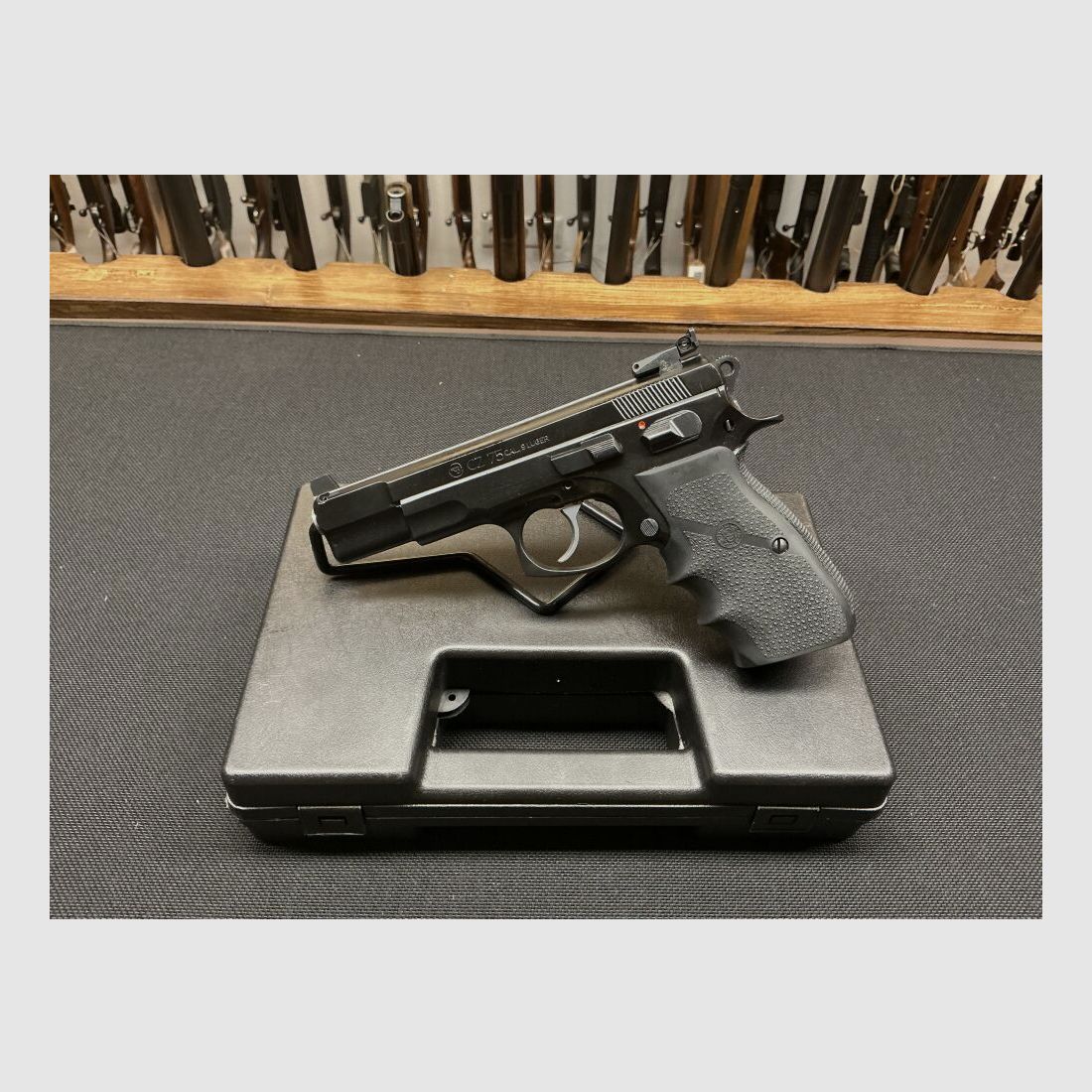 CZ Uhersky Brod M75 9mmLuger, Bild 4 von 4