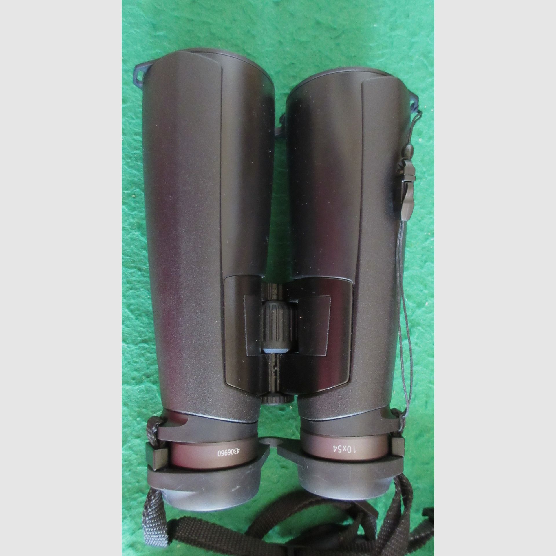 Jumelles Zeiss Victory HT 10x54 pour l'aube et la nuit avec sac d'accessoires et sangle d'origine Zeiss