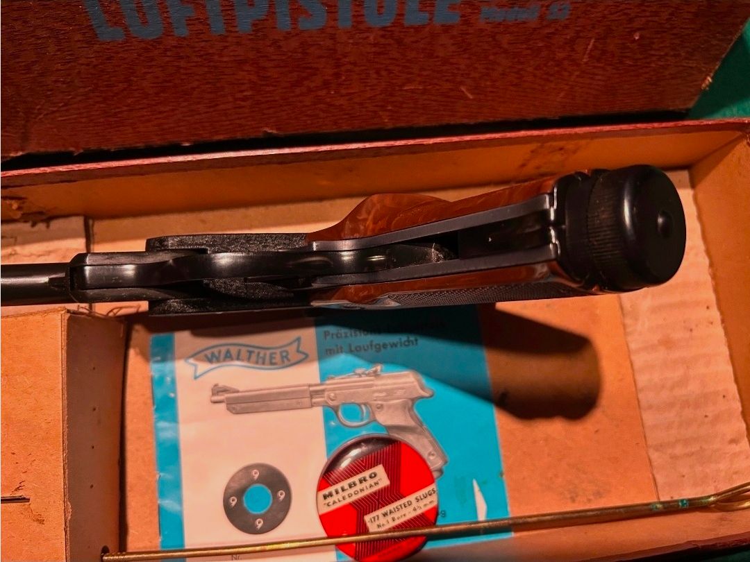 Pistola ad aria Walther LP53 nella confezione originale del 1958