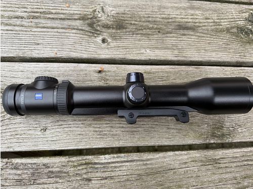 Zeiss Victory V8 1.8-14x50 riflescope (36 mm!) & Blaser mount