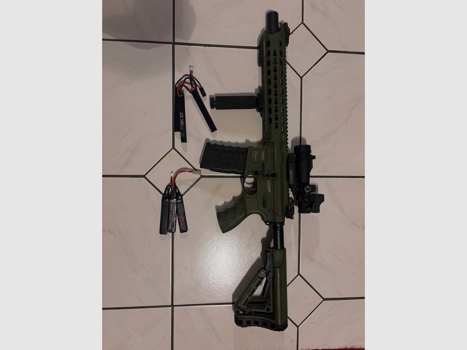 G&G GC16 Predator with ETU in Hunter Green Airsoft S-AEG from 18 with accessories