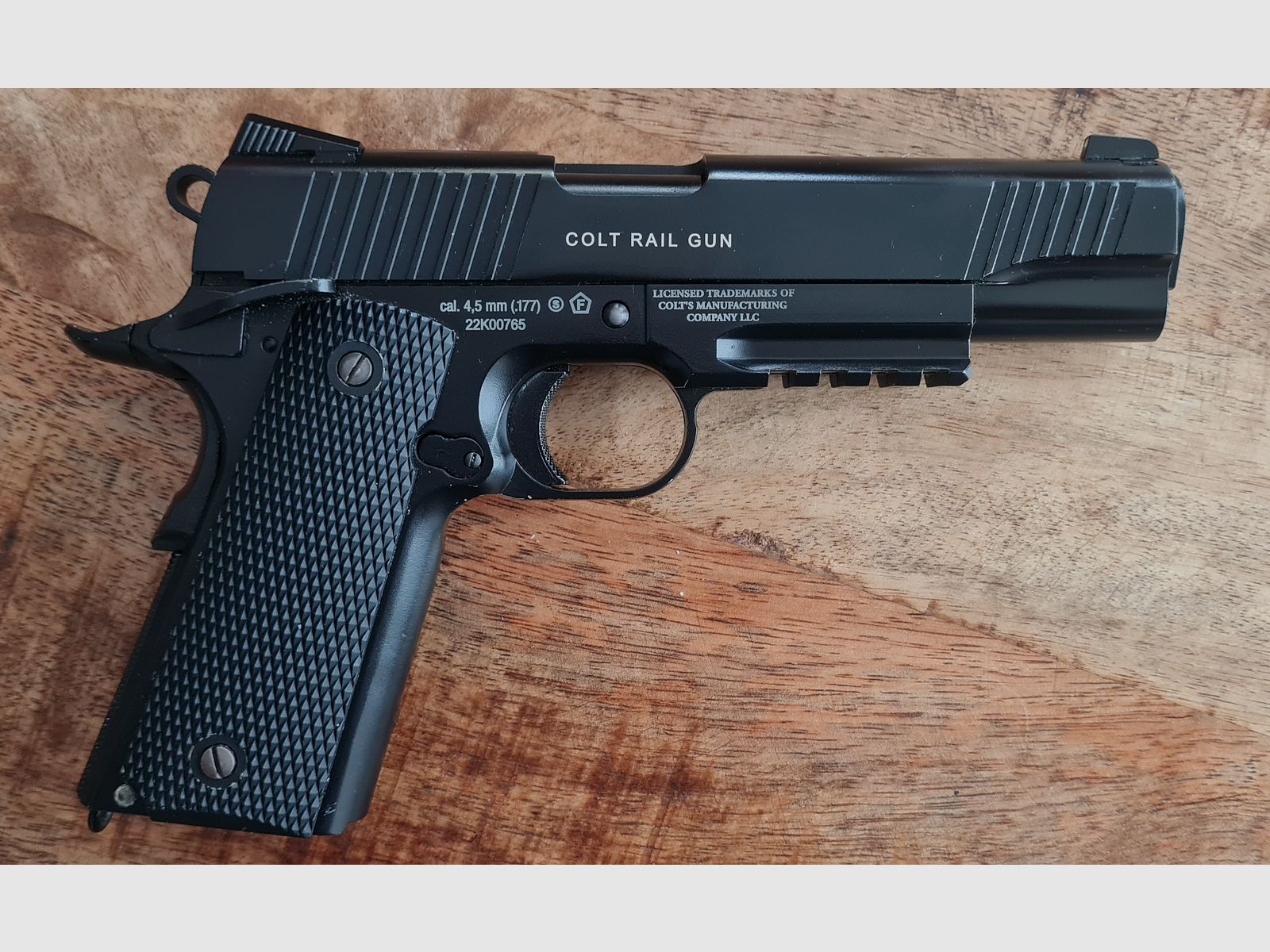 Umarex Colt M45 CQBP Cal. 4.5mm BB, BlowBack, FullMetal + Extras