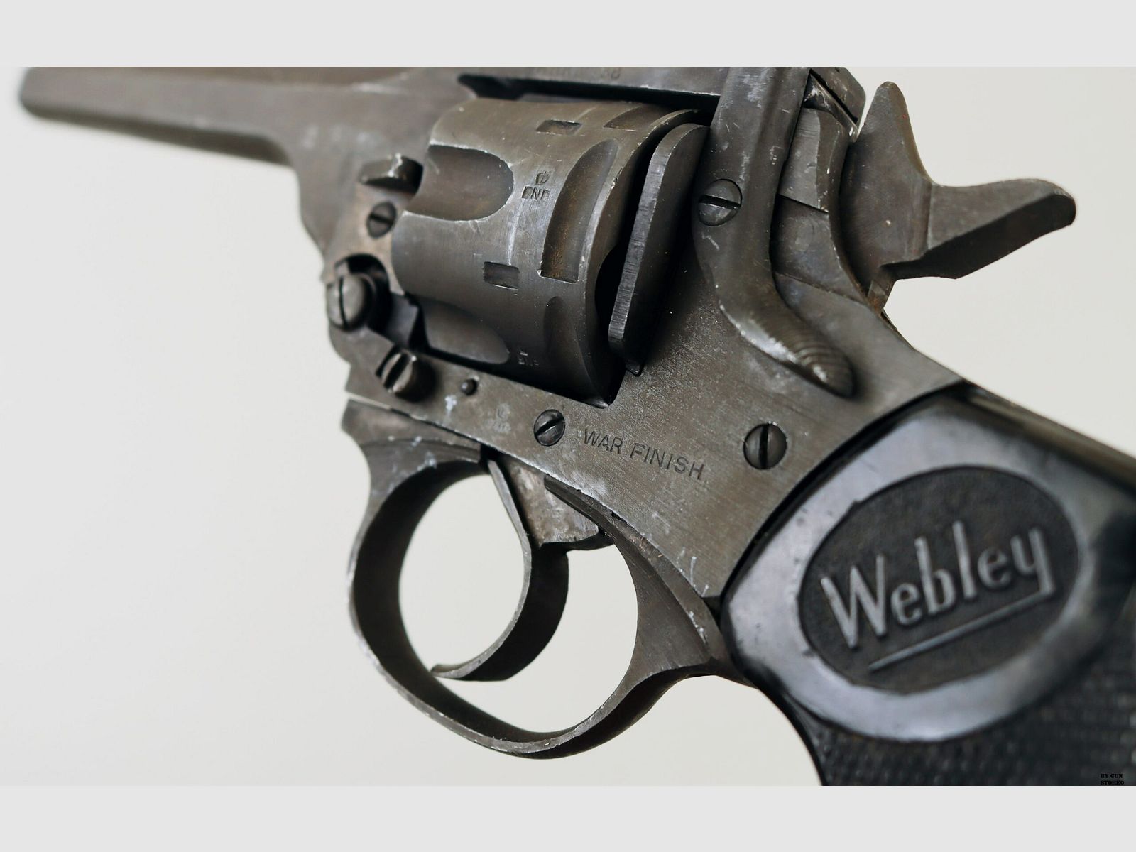 Revolver Webley & Scott mod. Mark IV cal. 38 matr. 99163, immagine 7 di 8