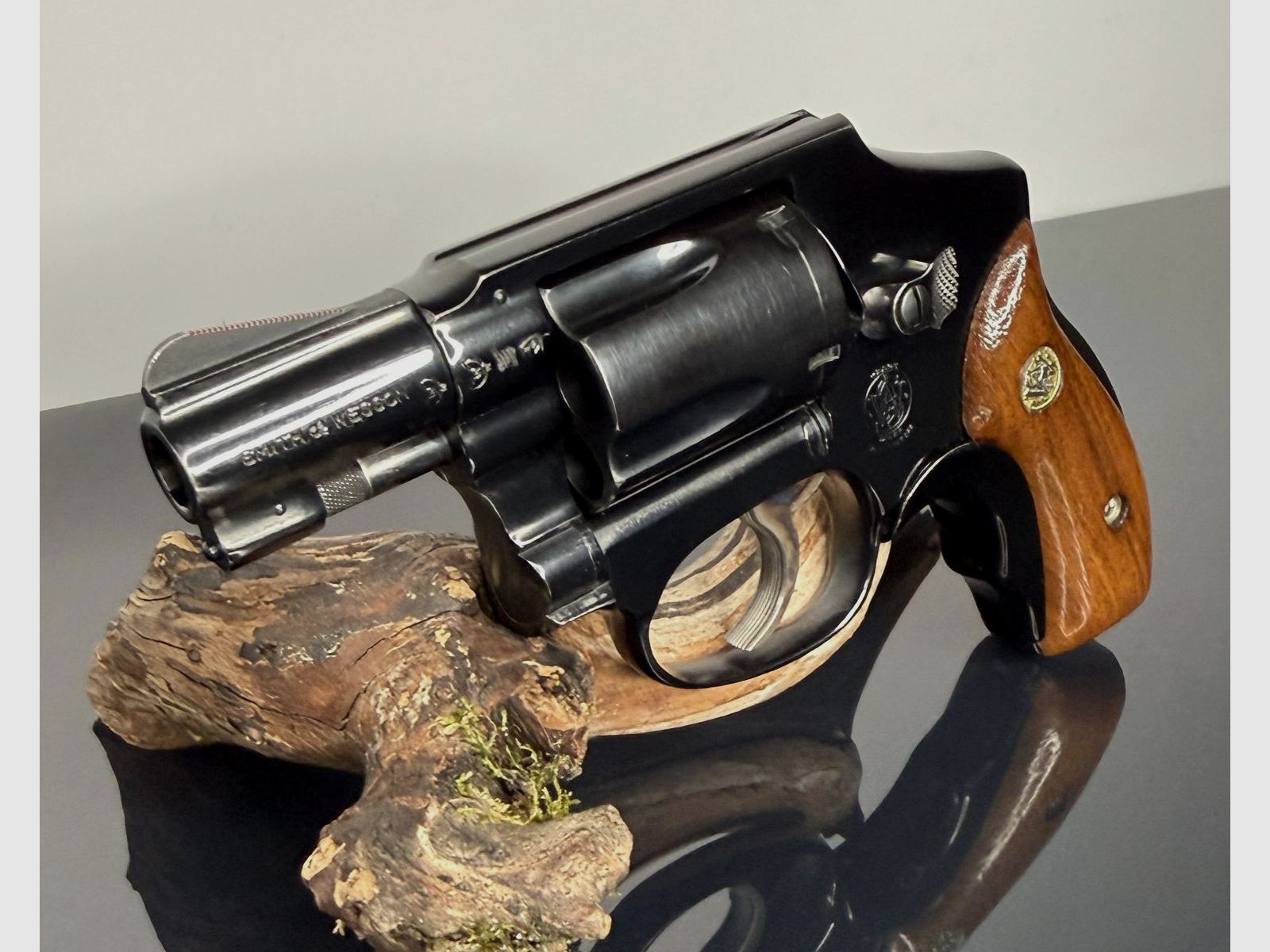 Smith & Wesson Mod. 40, immagine 2 di 4