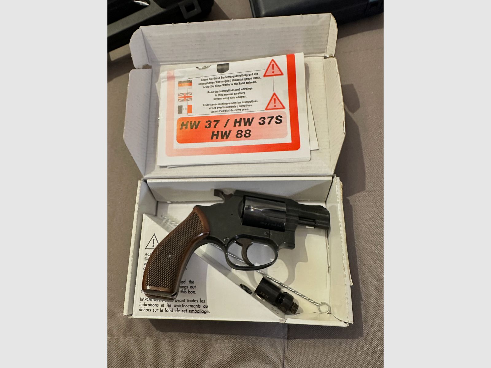 Weihrauch Arminius HW 37 – 9 mm R Knall – PTB 887 – houten grip – OVP
