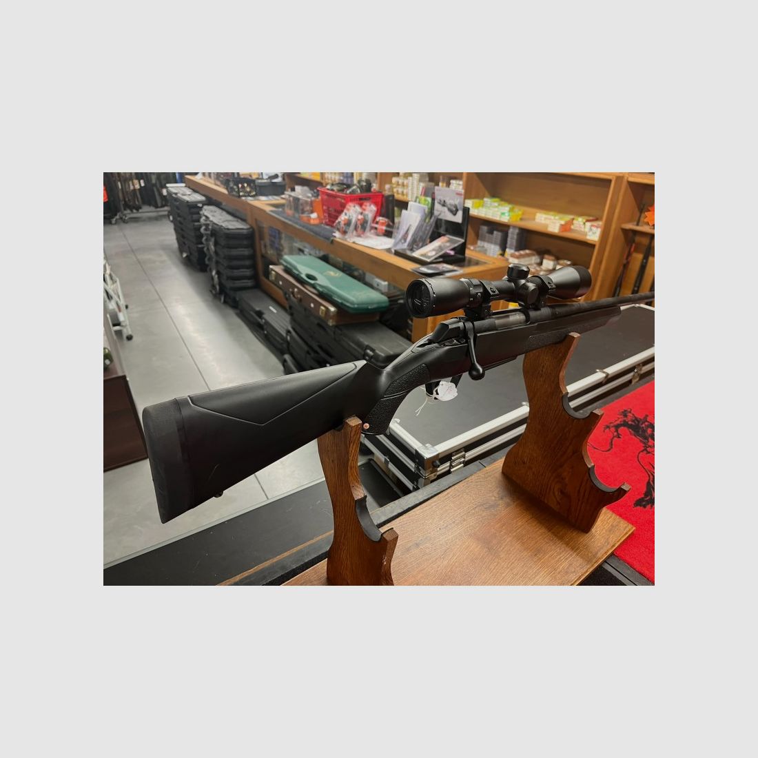 Winchester XPR Composite Schwarz .308WIN + Zielfernrohr gebraucht, Bild 2 von 6