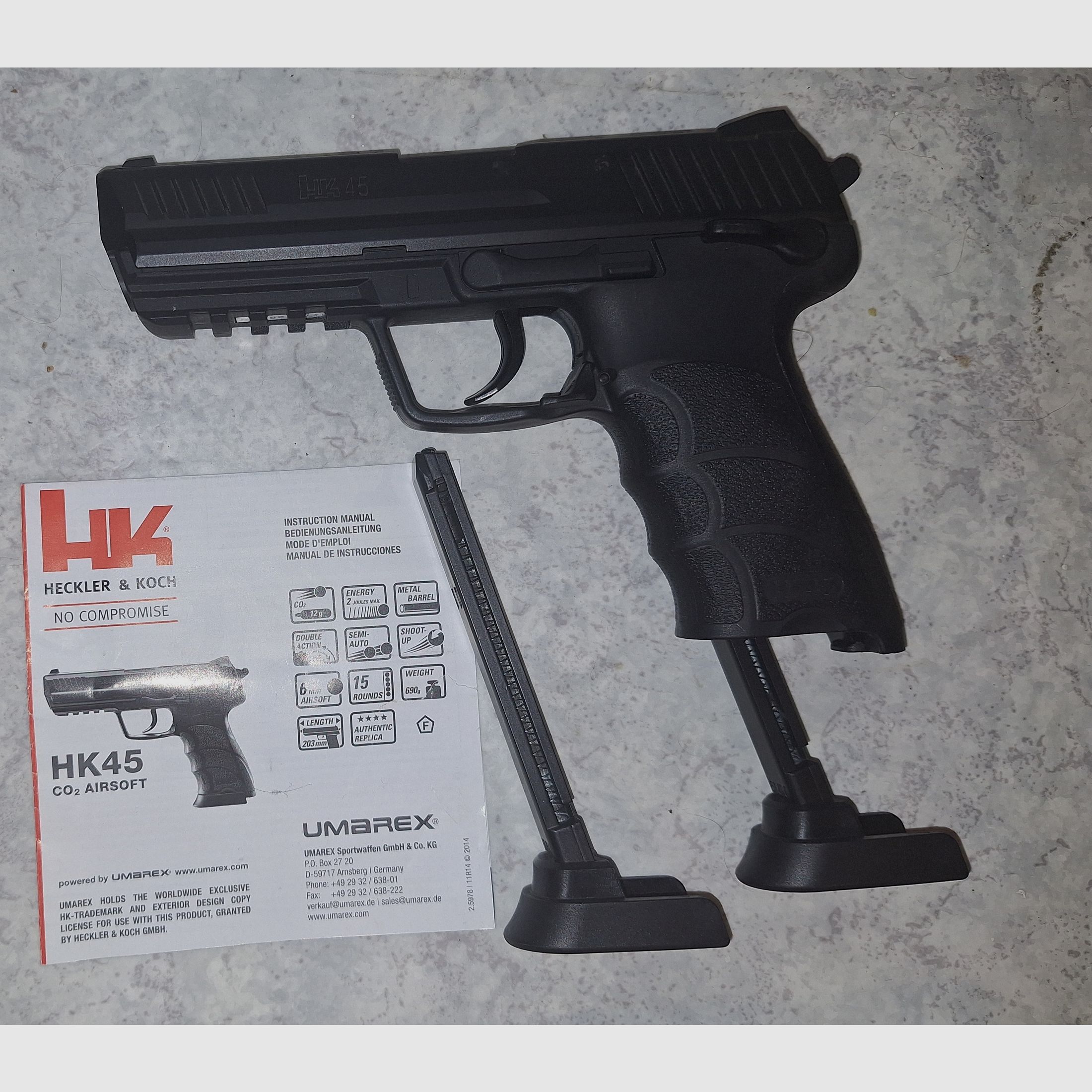 Airsoft Softair pistol collection + case with foam inserts (Glock, Bersa, HK 45, 24/7)