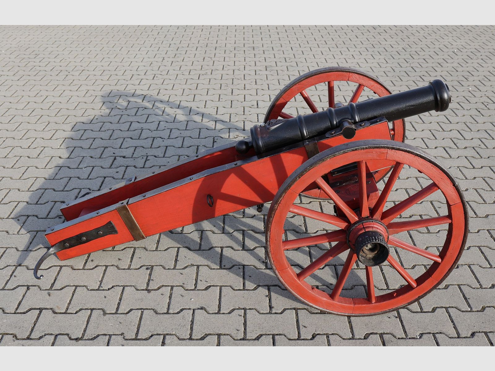 Muzzleloader cannon with proof for reenactment of the 30 Years' War with accessories
