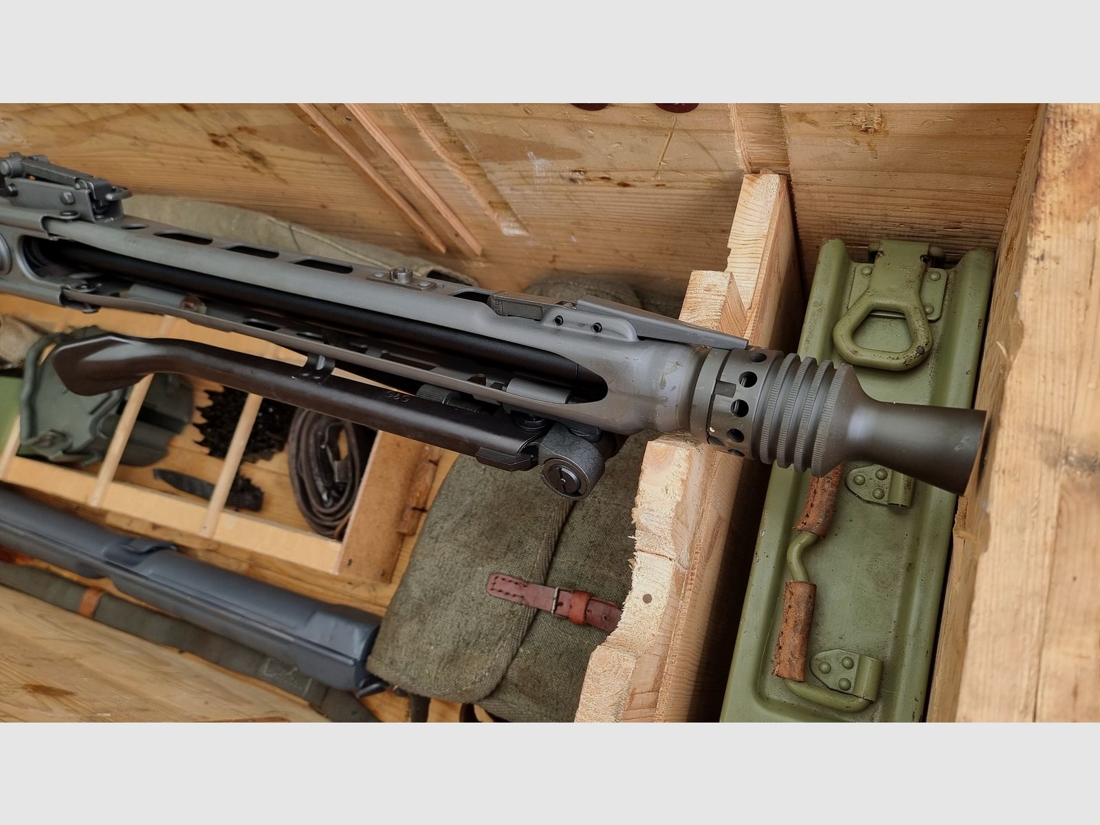MG 42 Airsoft G&G Vollmetall Schussrate 1200 mit original Kiste und Zubehör 42/53 rar
