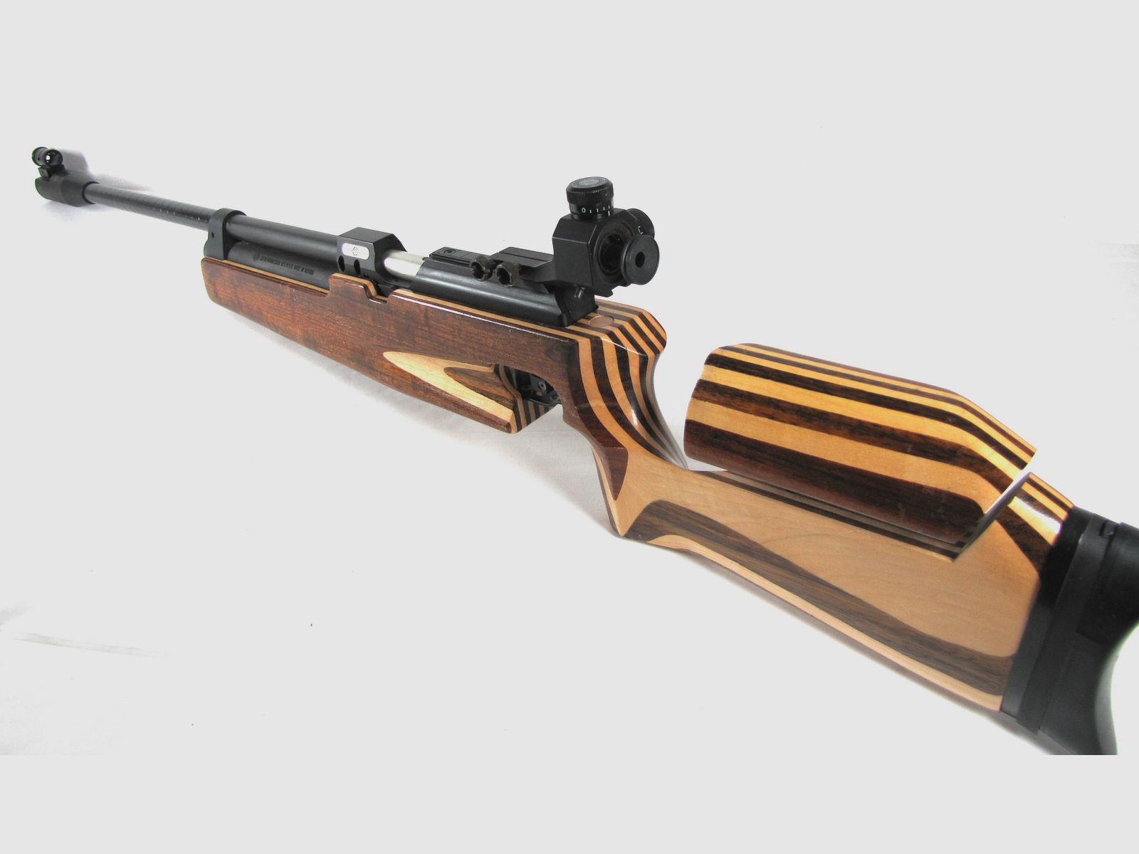 Match-Luftgewehr Steyr LG 88 CO2.