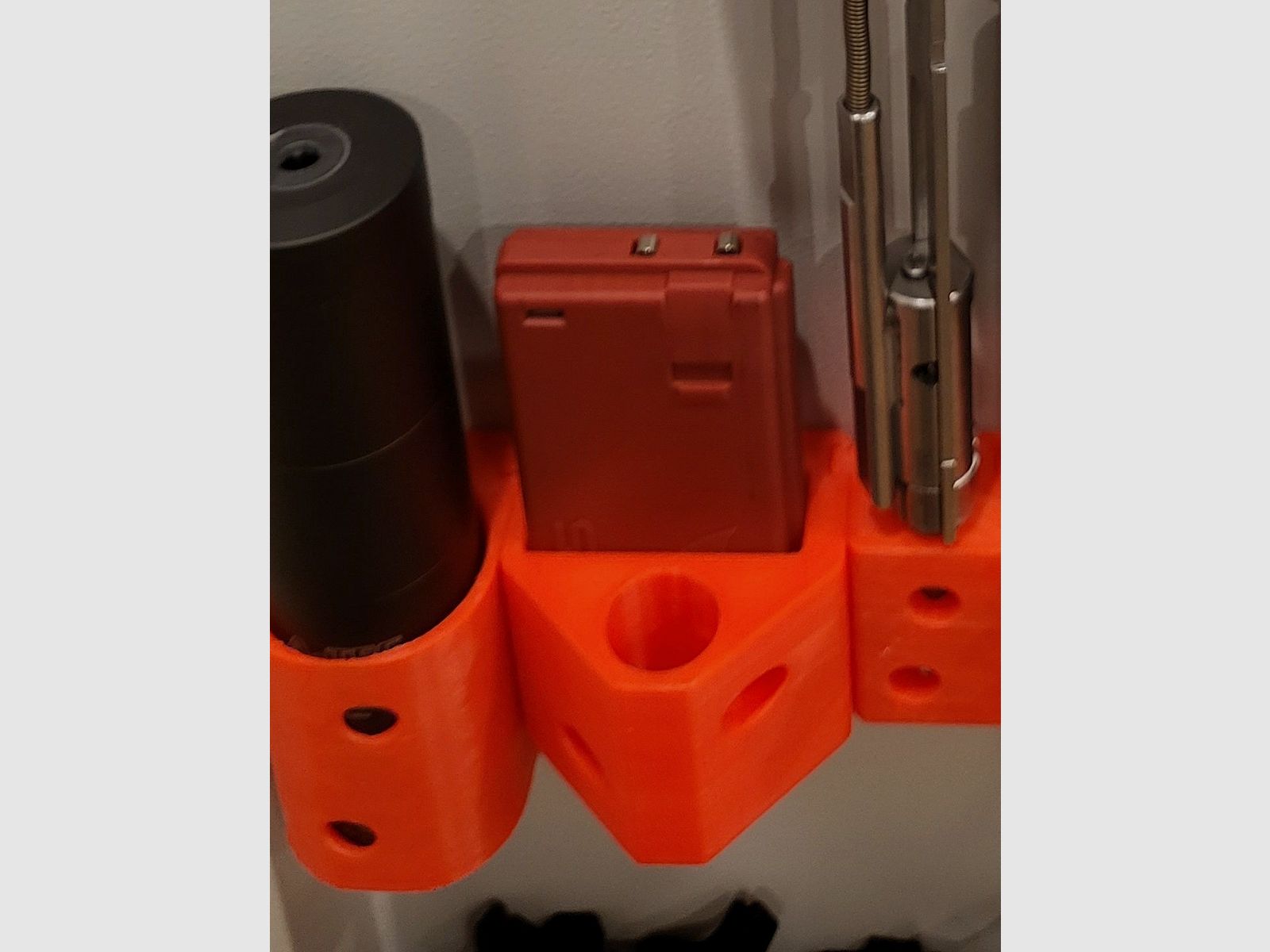 Organizer per armadietto universale Mantis Blackbeard AR Halter magnetico antiscivolo