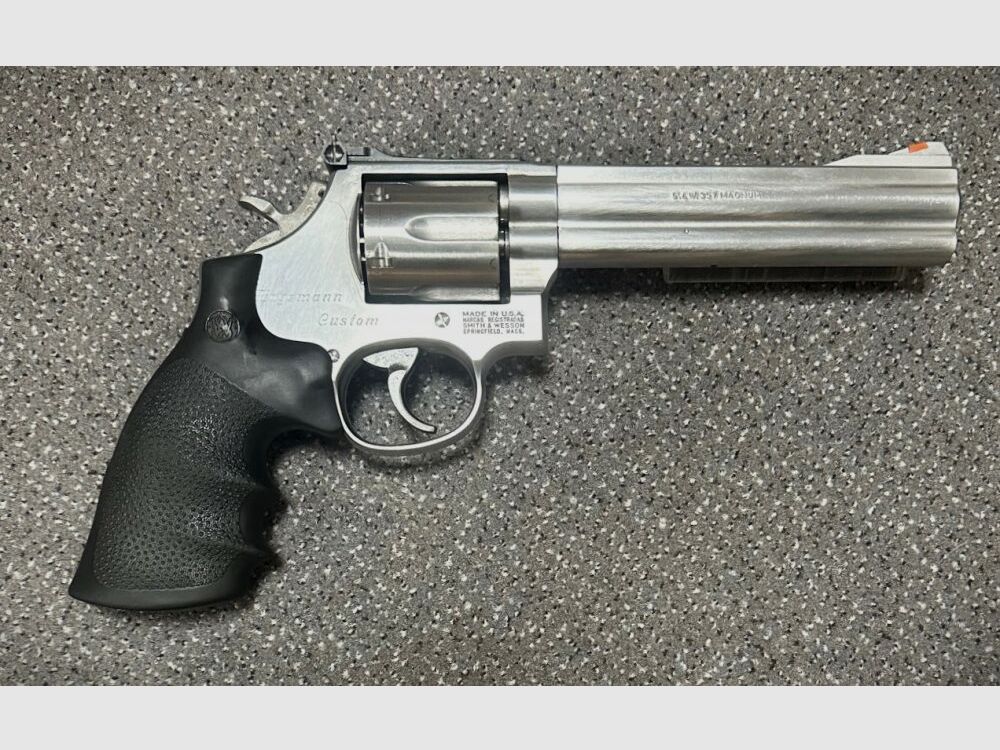 S&W Smith & Wesson 686-4