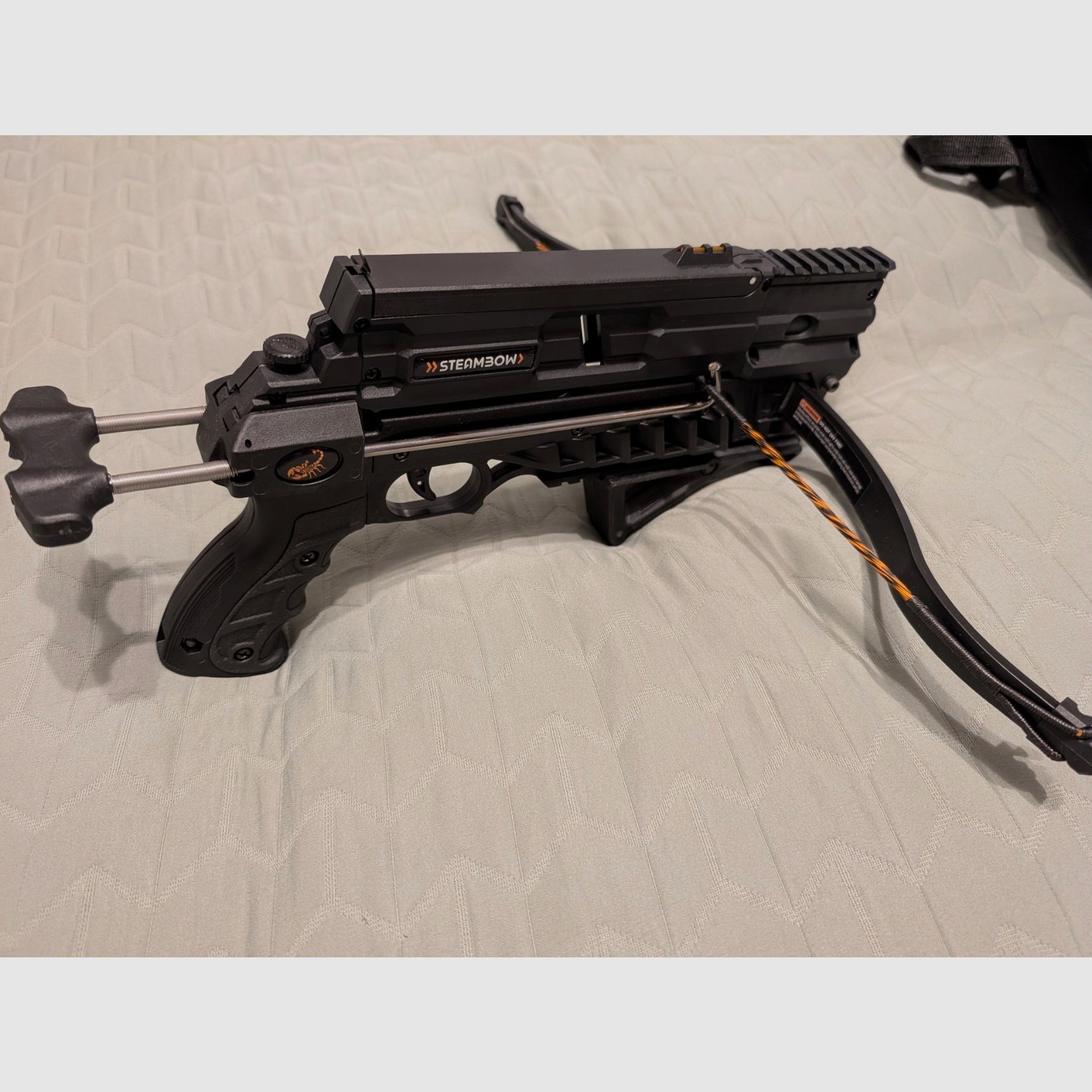 Steambow Stinger 2 Compact - Complete set with a lot of accessories (35/55/75 LB), reflex, laser, 15 bolts (carbon), foregrip