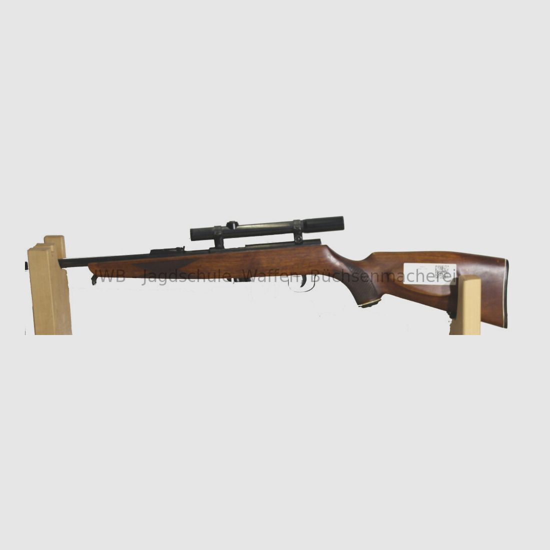 Karabin powtarzalny z nabojami .22lr