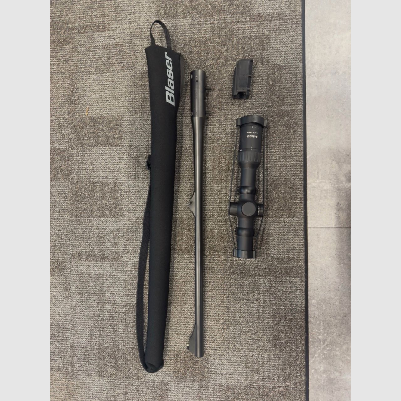 Blaser 9.3x62 canon interchangeable / Steiner Ranger 1-4x24mm ensemble, image 1 sur 2