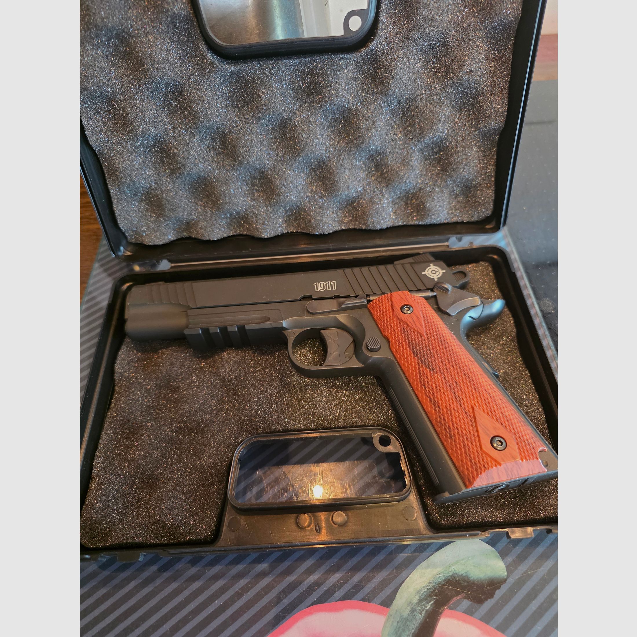 LP Crosman 1911